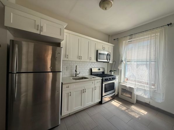 9415 Foster Ave #4