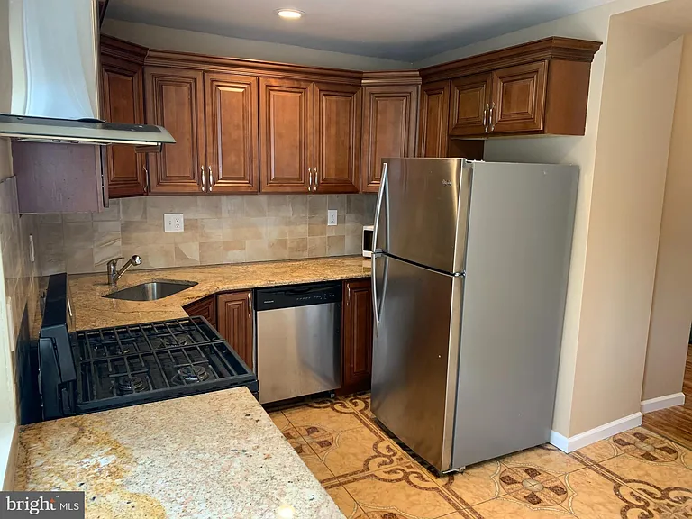 3350 Conrad St #B — Photo 3