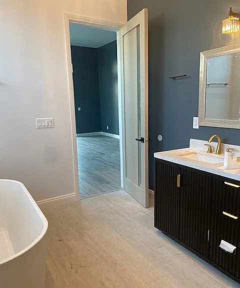 22520 Clarendon St — Photo 25