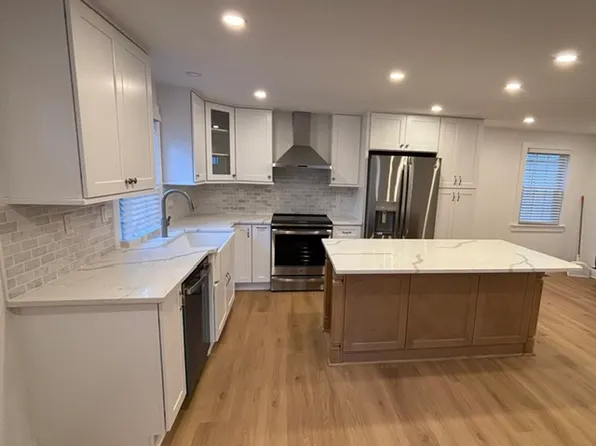 25 Hoover Rd #1, Riverside, CT 06878