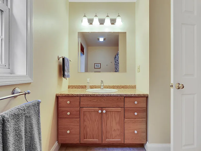 primary en suite bathroom