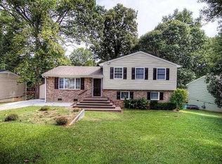 6218 Crestview Ln, Forest Park, GA 30297