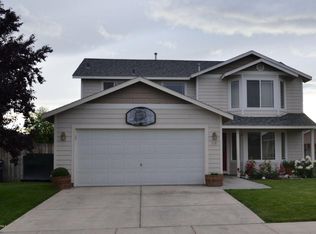 110 S Galena St, Moxee, WA 98936