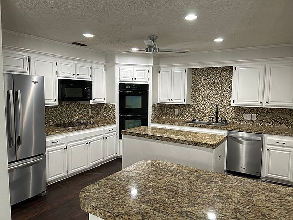 4th image of 10 Tamarisk Cir