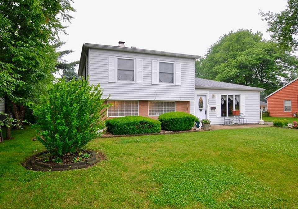 1st image of 884 Longfellow Ln