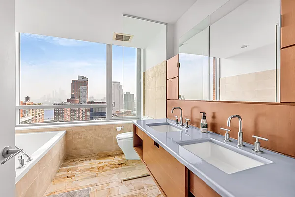 Rented by Sotheby's International Realty | media 7