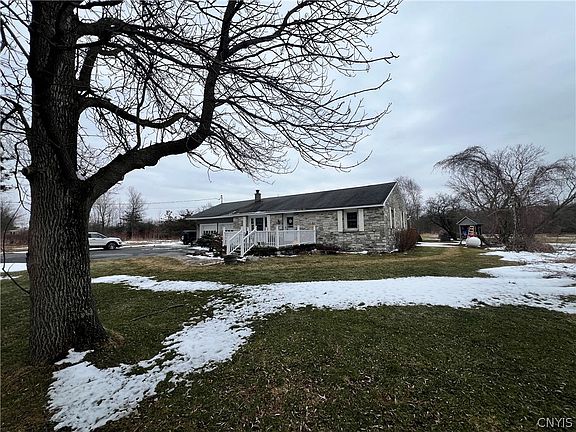 3rd image of 13422 Sulphur Springs Rd