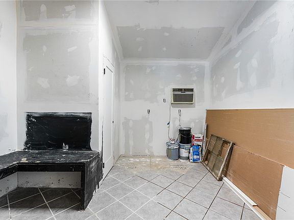 5th image of 3788 Madison 5205