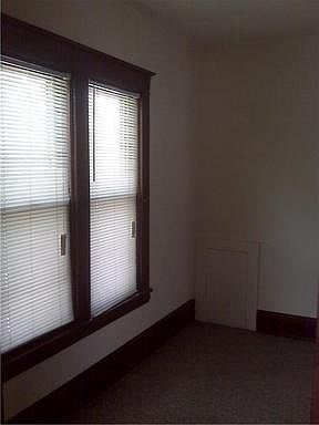 5th image of 1142 Marion St