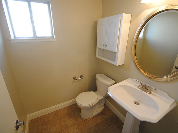 5th image of 7577 Satinwood Ct