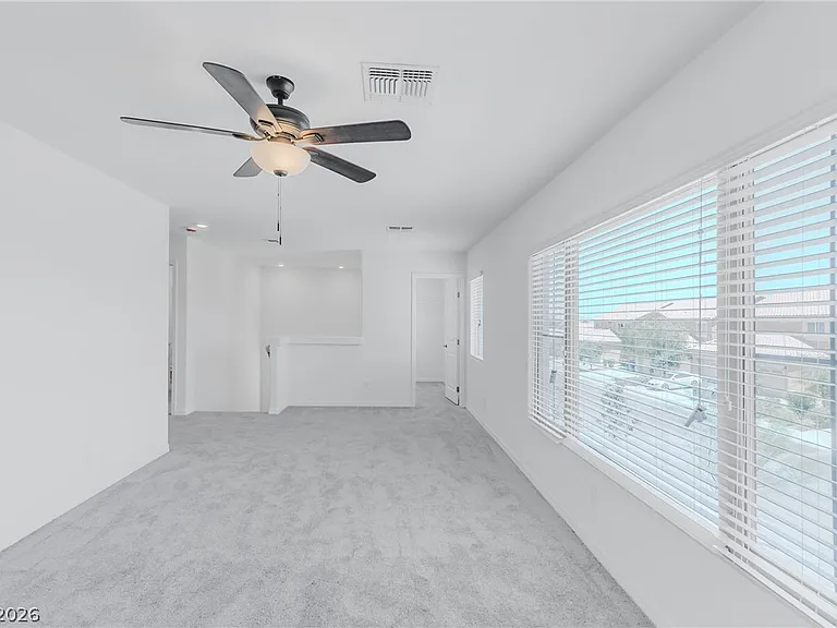 5749 Tioga Way — Photo 13