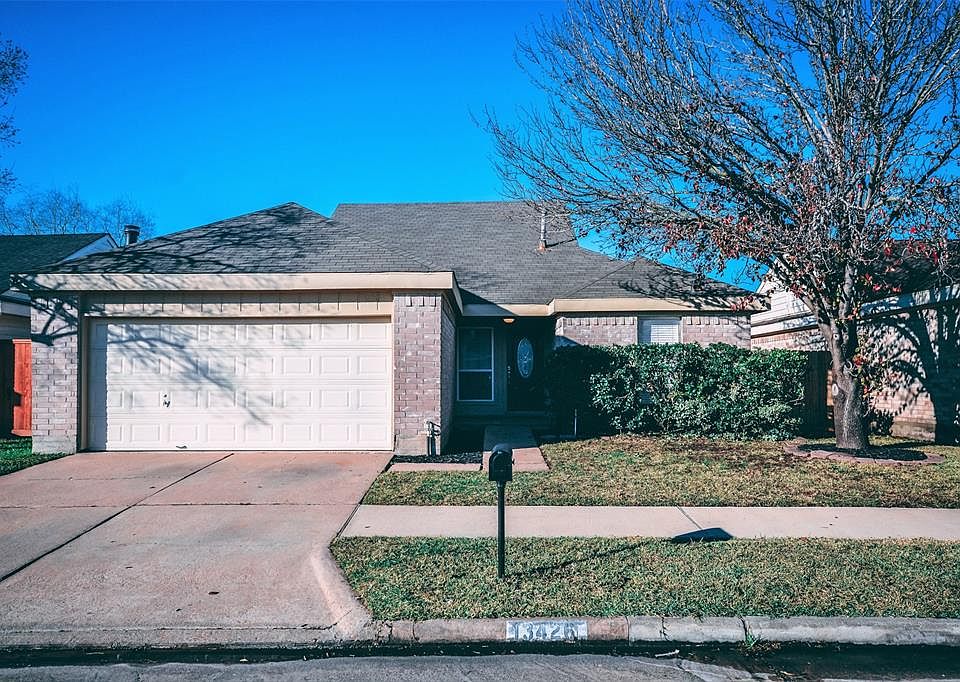 1st image of 13426 Rainbow Falls St