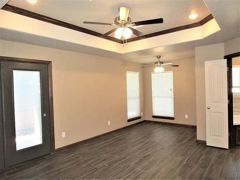 2107 Valley View Rd — Photo 19