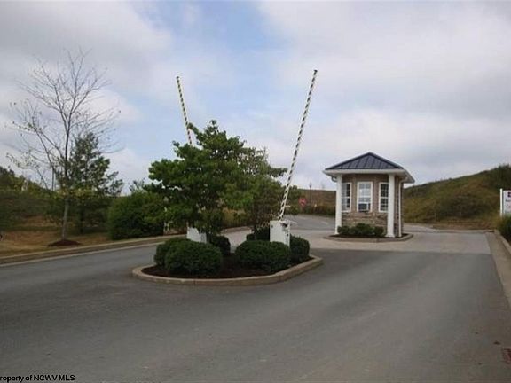 2nd image of 2826 Suncrest Village Cir