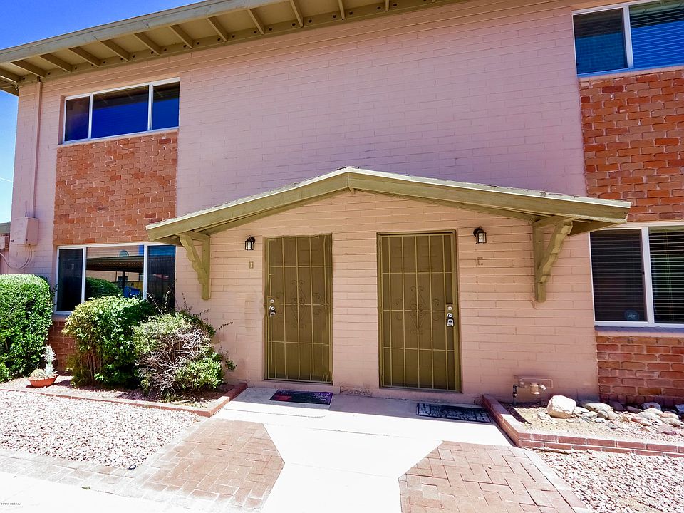 1st image of 923 N Desert Ave
