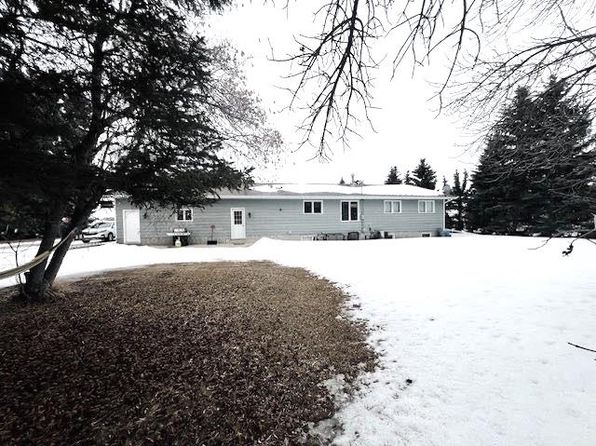 411 E Main St, Chauvin, AB T0B 0V0
