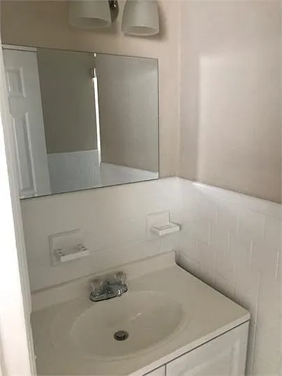 741 Hibiscus Ave — Photo 13