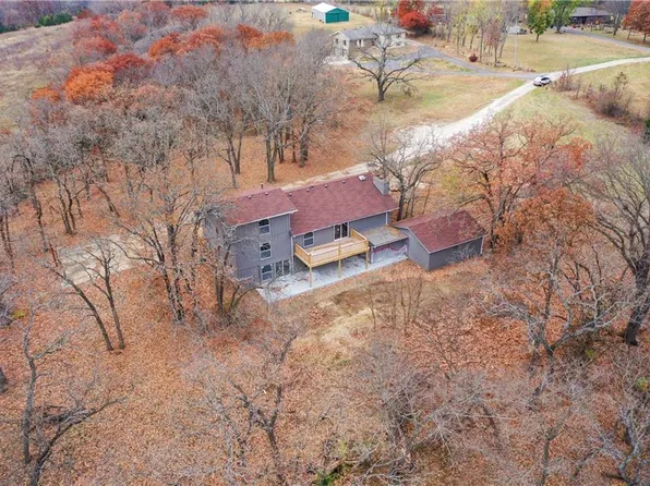 14812 Rolling Hills Rd, Basehor, KS 66007