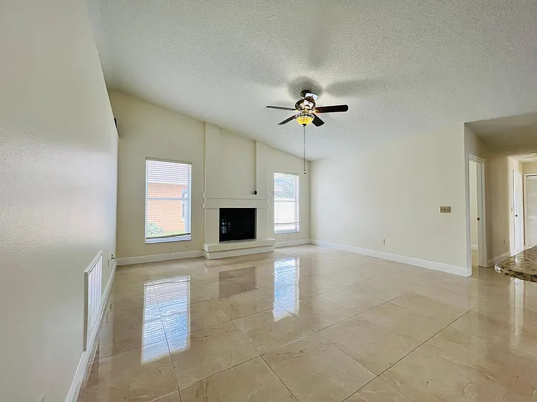 3909 Yellow Finch Ln — Photo 7