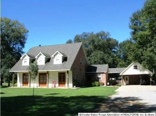 11389 Beco Rd, Saint Amant, LA 70774