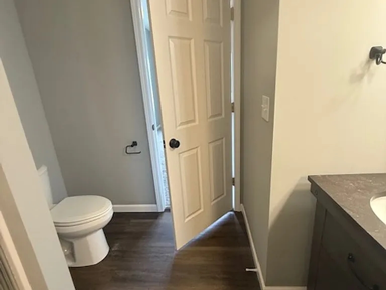 701 Stephanie Ct — Photo 6