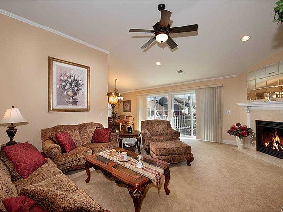 3rd image of 15 Rose Ln