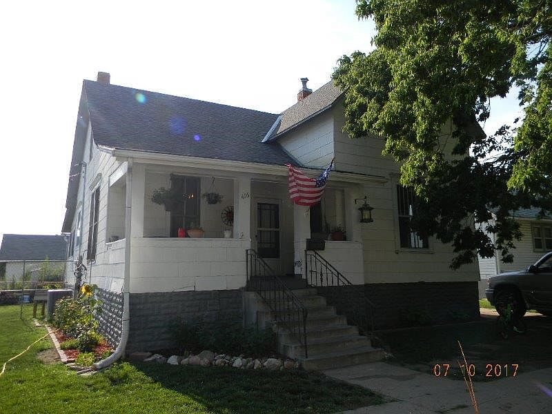 1st image of 416 N Oak St