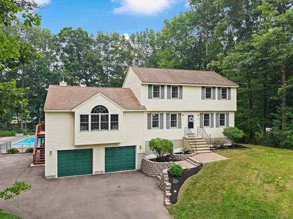 21 Kristin Drive, Derry, NH 03038