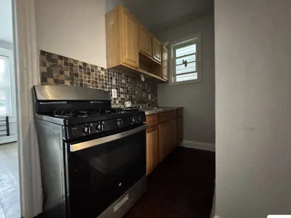 75 East 21st Street image 1 of 9