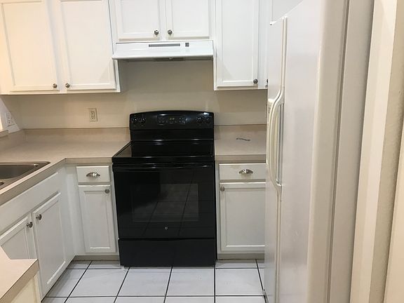 2nd image of 8129 Pacific Beach Dr