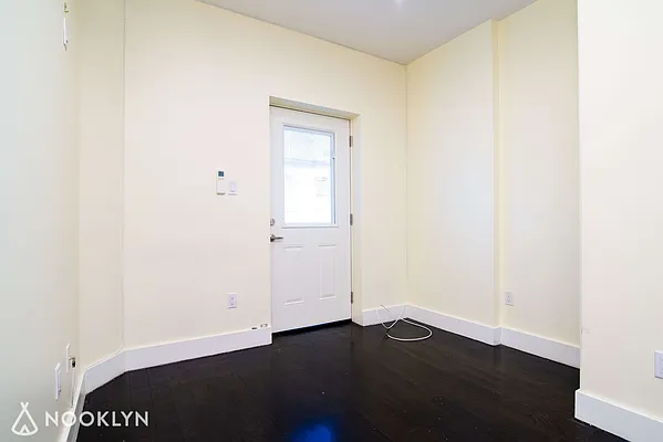 Rented by Nooklyn NYC LLC | media 30