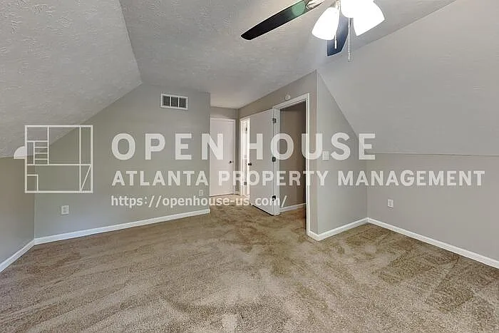 4125 Inola Trl NE — Photo 7