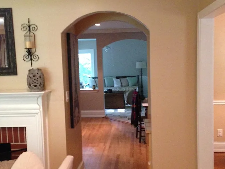 Walkthrough to Keeping Room/Kitchen