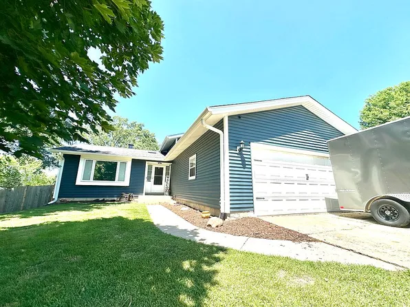 506 Kensington Dr, McHenry, IL 60050