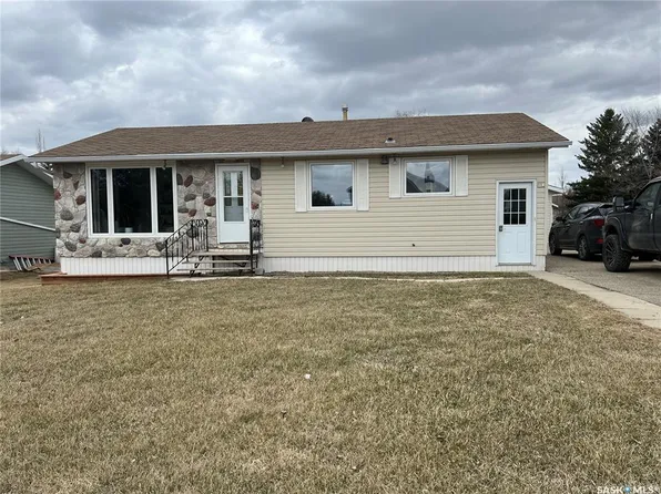 901 Thompson STREET, Whitewood, SK S0G 5C0