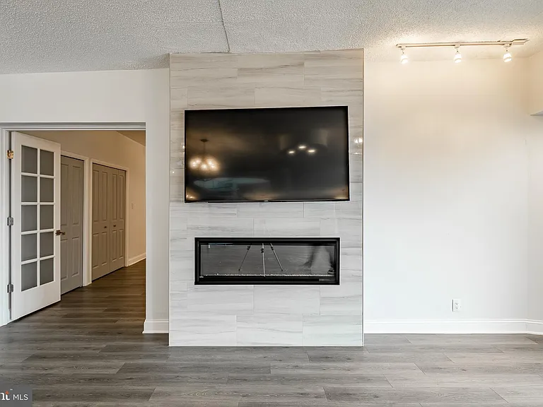 21510 Valley Forge Cir #1510 — Photo 14
