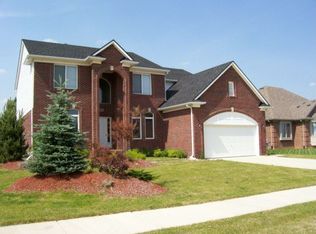 8655 Lillian Dr, Washingtn Twp, MI 48094