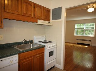 7 Charlesbank Rd APT 4, Newton, MA 02458