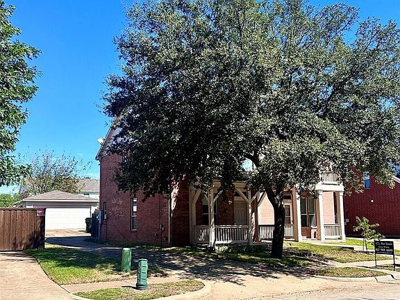 3rd image of 2609 Van Buren Dr