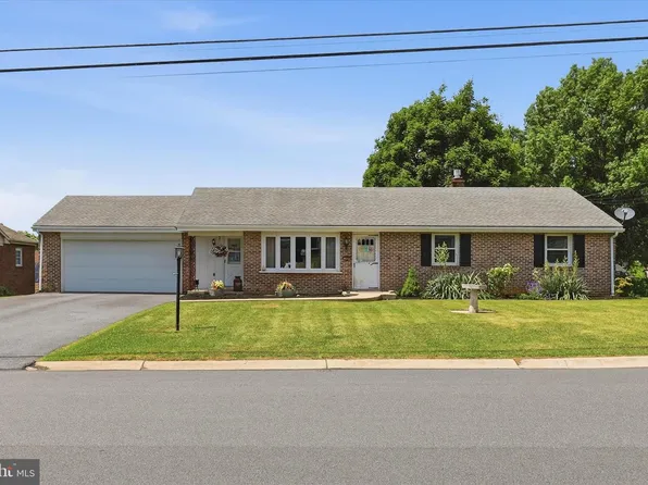 12 Oak Ln, Stevens, PA 17578