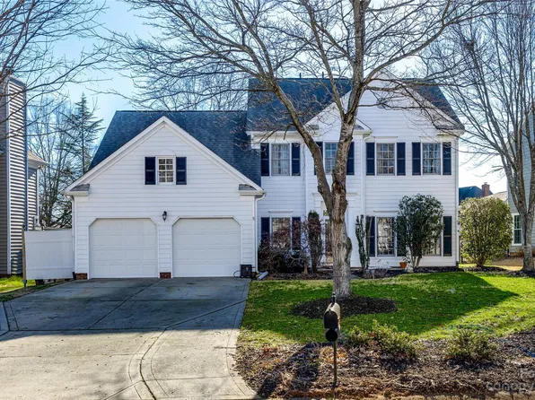 8421 Delberry Ln, Charlotte, NC 28277