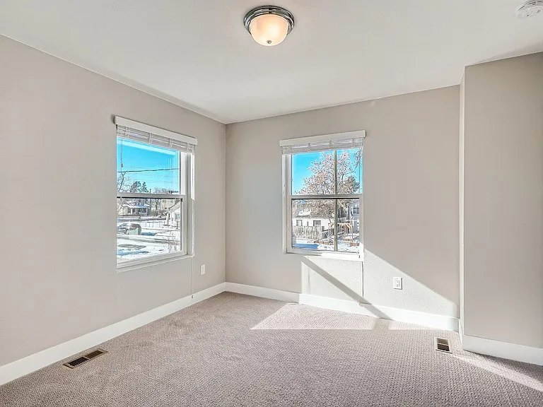 3434 N Garfield St — Photo 16