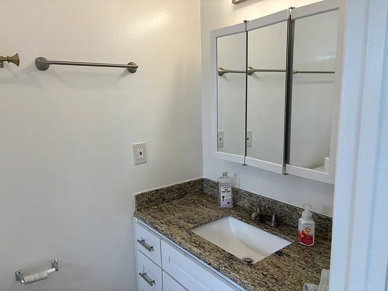 1582 Ardenwood Dr — Photo 13