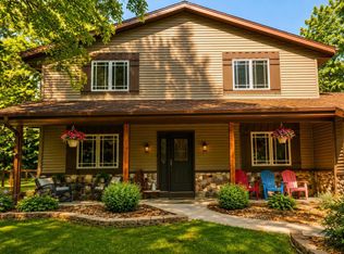 32609 Sunburst Ct, East Troy, WI 53120