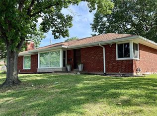 816 Brentford Dr, Saint Louis, MO 63125