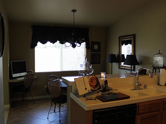 Kitchen / Dining