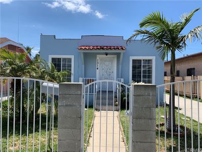 1314 E 70th St, Los Angeles, CA, 90001