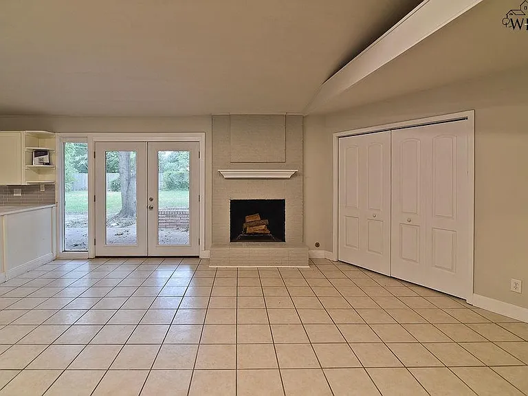 2607 Chase Dr — Photo 7