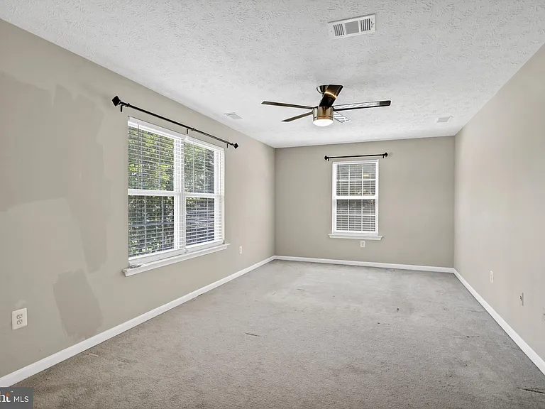 10886 Moore St — Photo 36