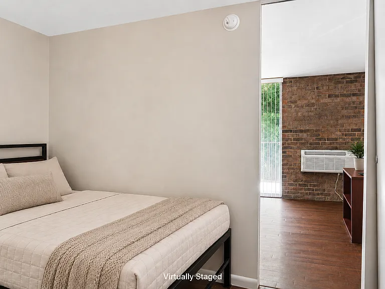 University Apartments Chapel Hill — Photo 11